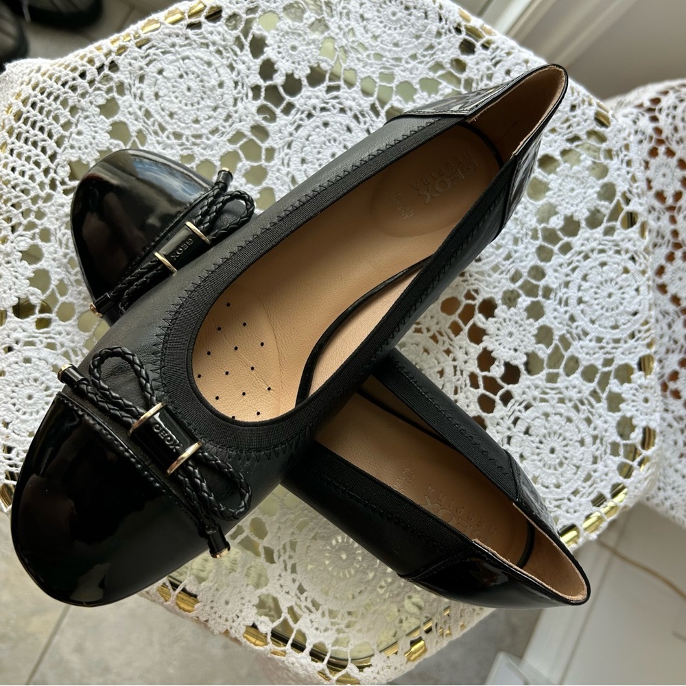Geox  Respira Black Patent Leather Flats D849XC